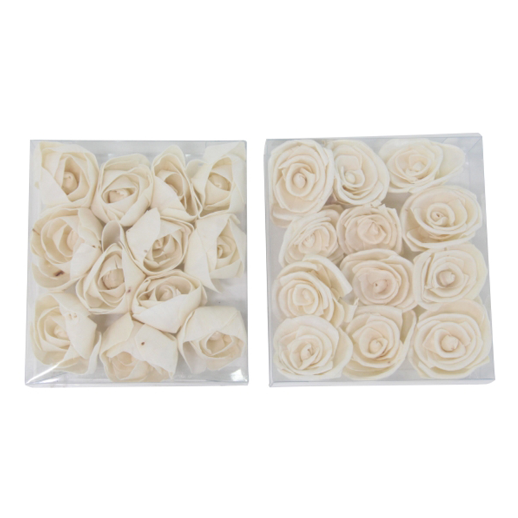 Rosas decorativas beige