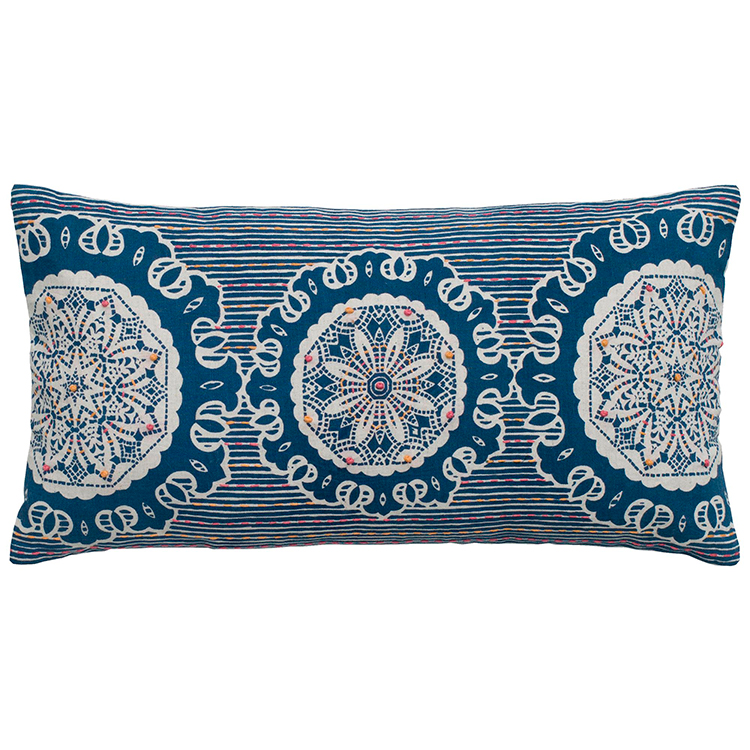 Cojín azul rectangular